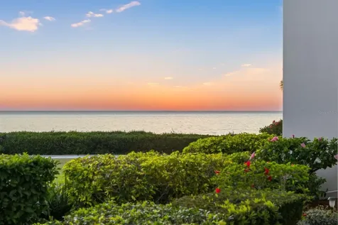 302 Mariner Drive Tarpon Springs FL 34689