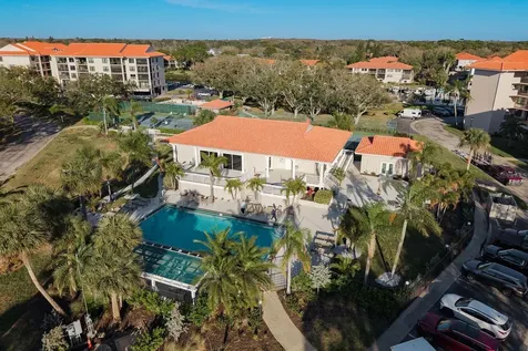 302 Mariner Drive Tarpon Springs FL 34689