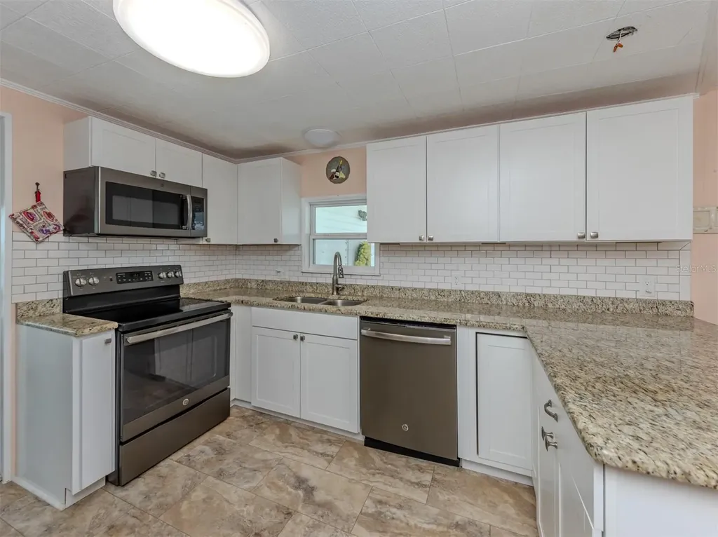 98 Lakeview Drive North Port FL 34287