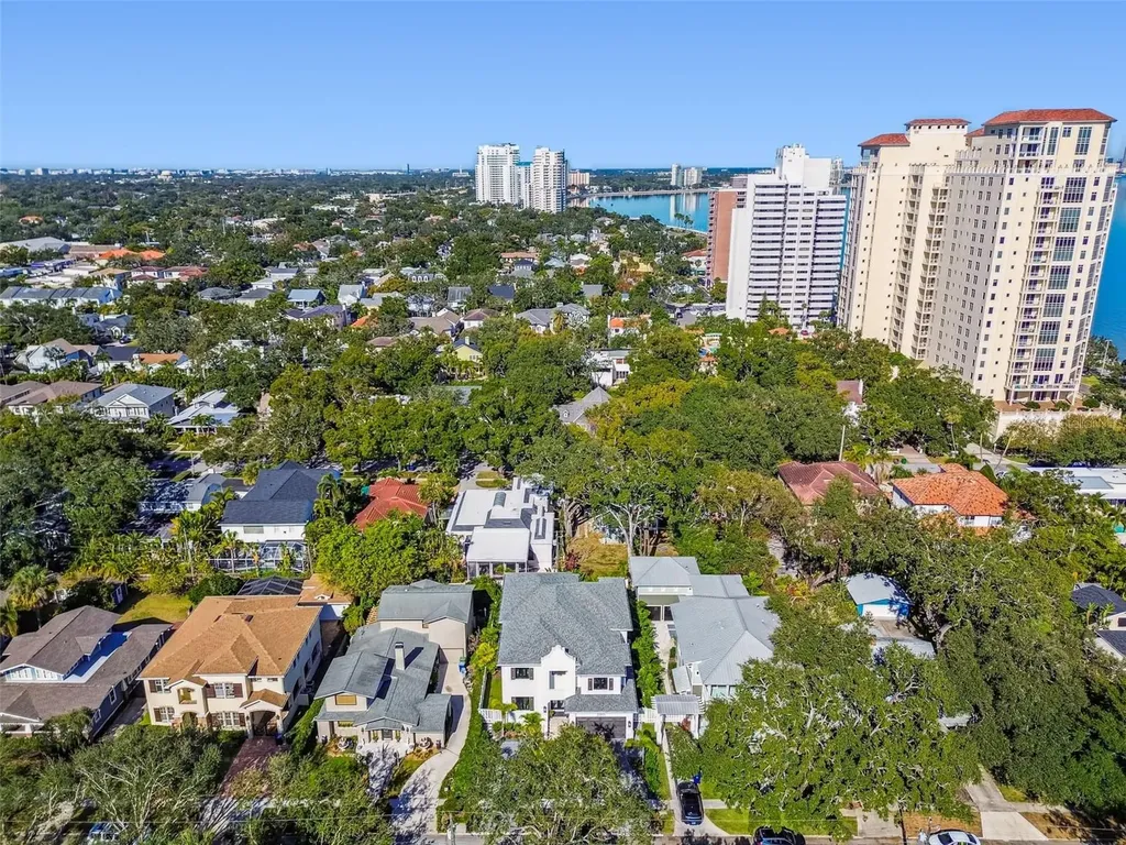 2915 W Harbor View Avenue Tampa FL 33611