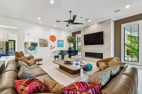 2915 W Harbor View Avenue Tampa FL 33611
