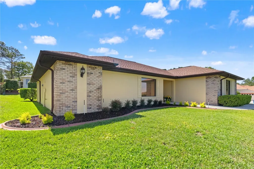 12001 Granada Place Weeki Wachee FL 34614