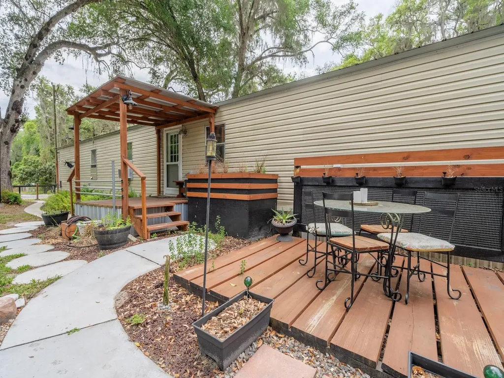 3055 NE 161st Street Citra FL 32113