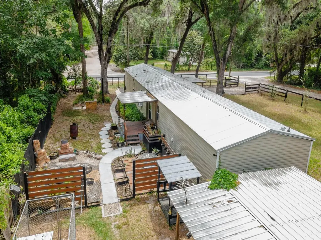 3055 NE 161st Street Citra FL 32113