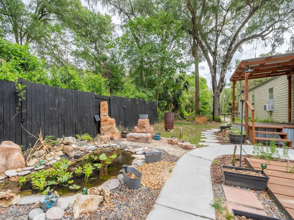 3055 NE 161st Street Citra FL 32113