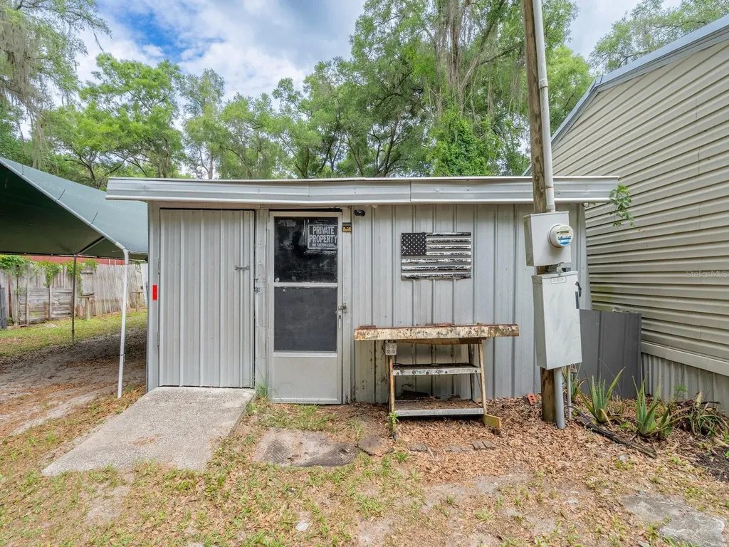 3055 NE 161st Street Citra FL 32113