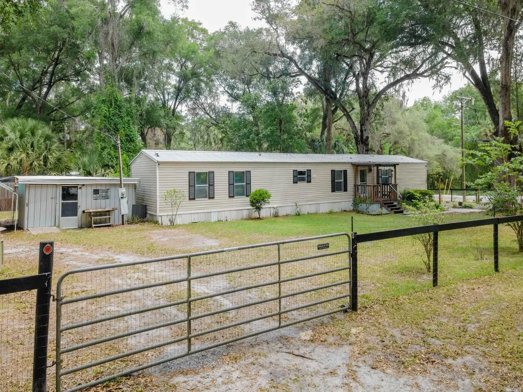 3055 NE 161st Street Citra FL 32113