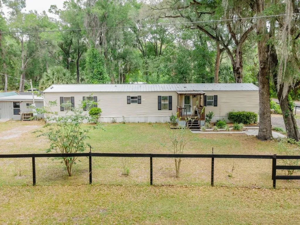 3055 NE 161st Street Citra FL 32113