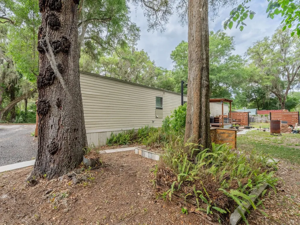 3055 NE 161st Street Citra FL 32113