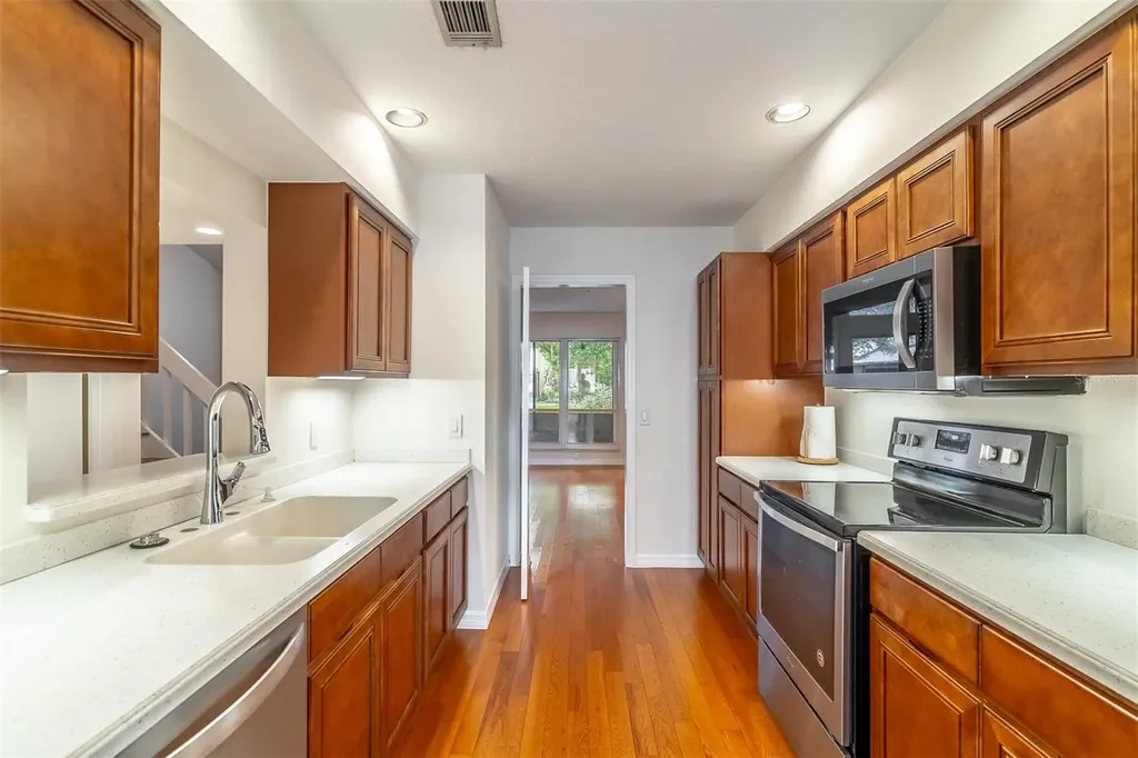 245 Quayside Circle Maitland FL 32751