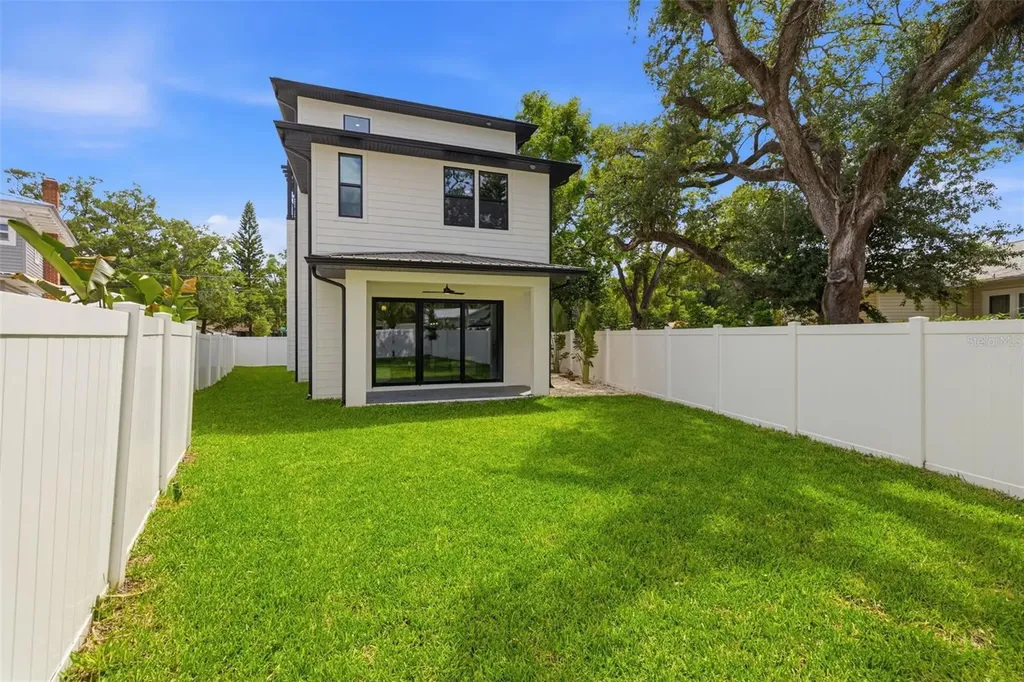 2301 N Ridgewood Avenue Tampa FL 33602