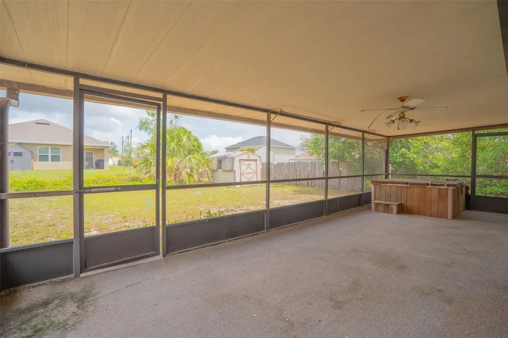 1952 Kirkwood Street Deltona FL 32738