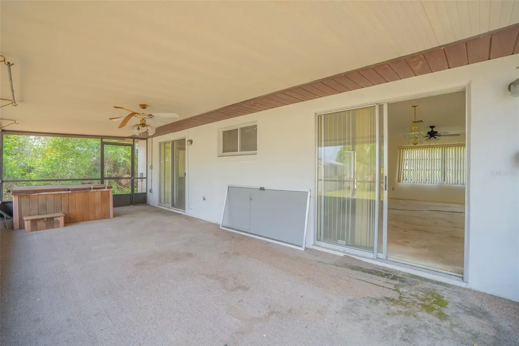1952 Kirkwood Street Deltona FL 32738