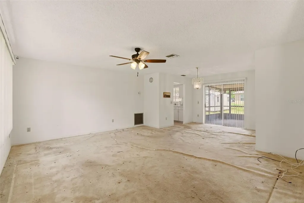1952 Kirkwood Street Deltona FL 32738