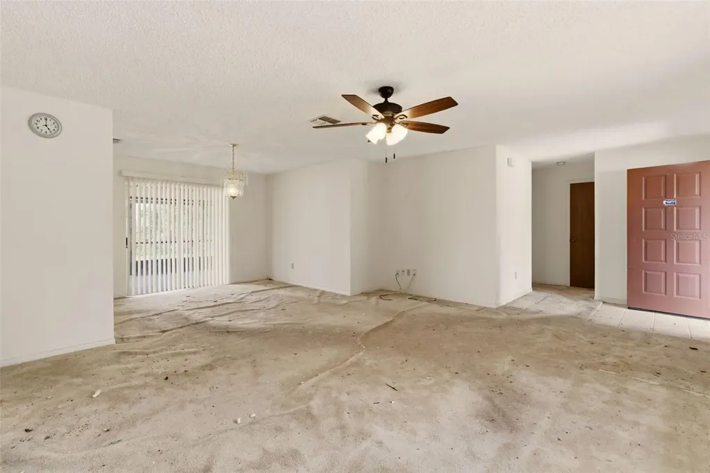 1952 Kirkwood Street Deltona FL 32738
