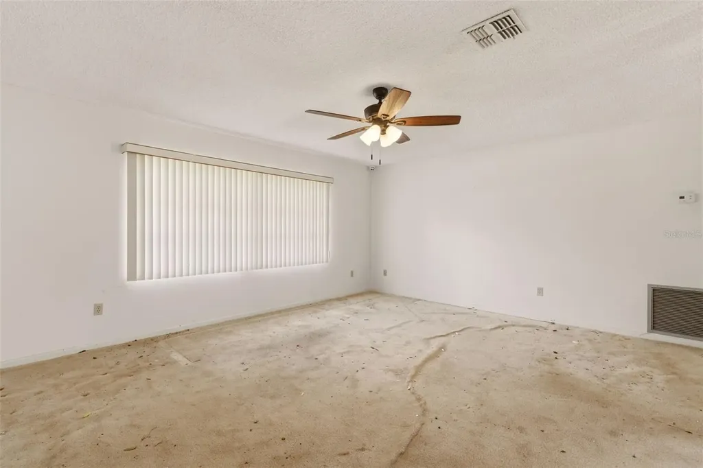 1952 Kirkwood Street Deltona FL 32738