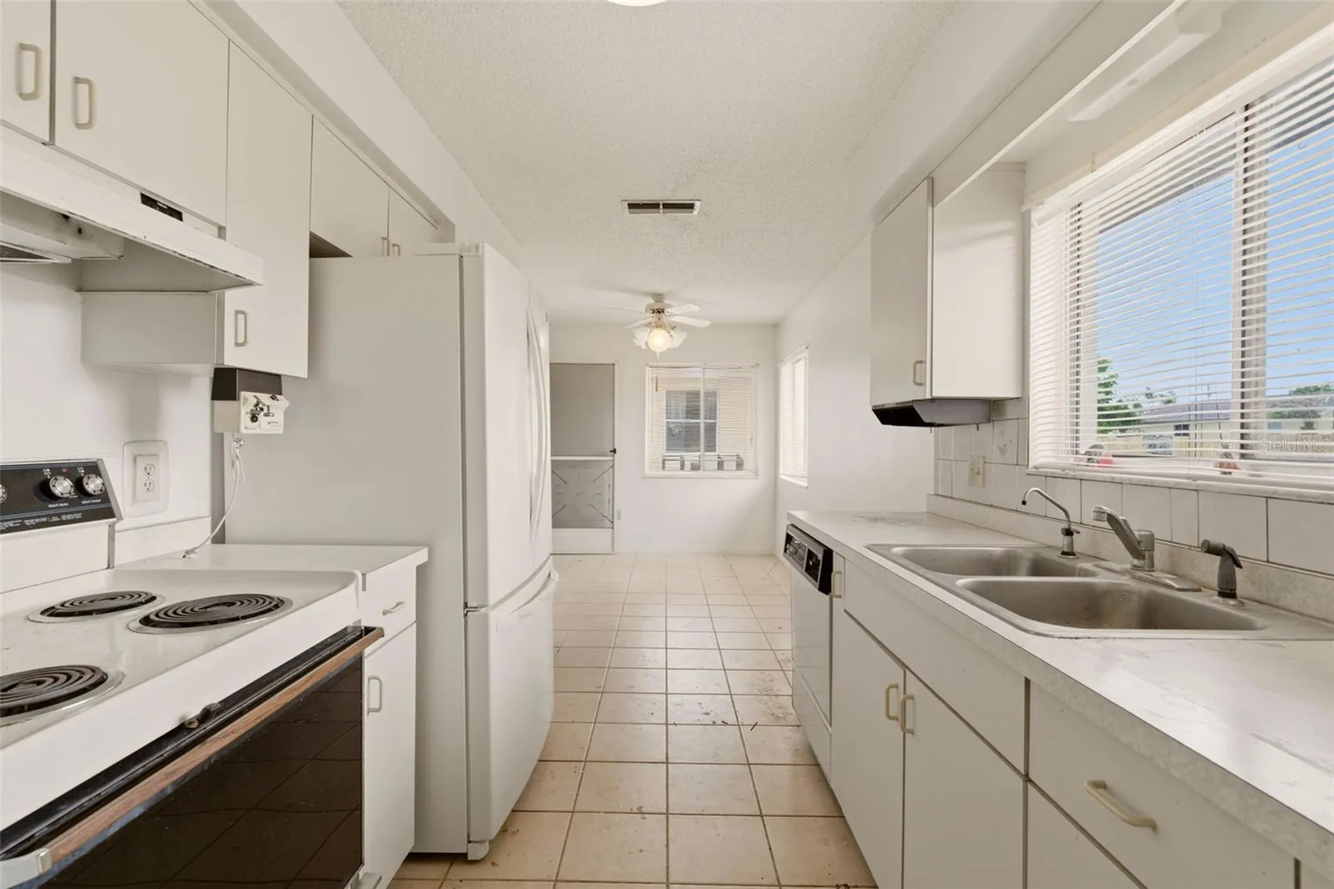 1952 Kirkwood Street Deltona FL 32738