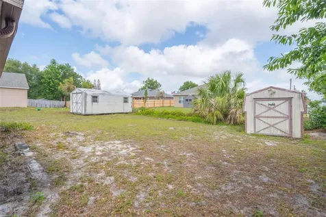 1952 Kirkwood Street Deltona FL 32738