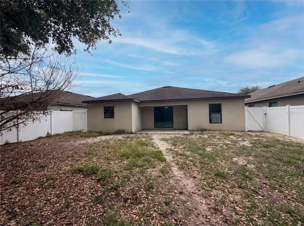 2440 Bracknell Forest Trail Tavares FL 32778
