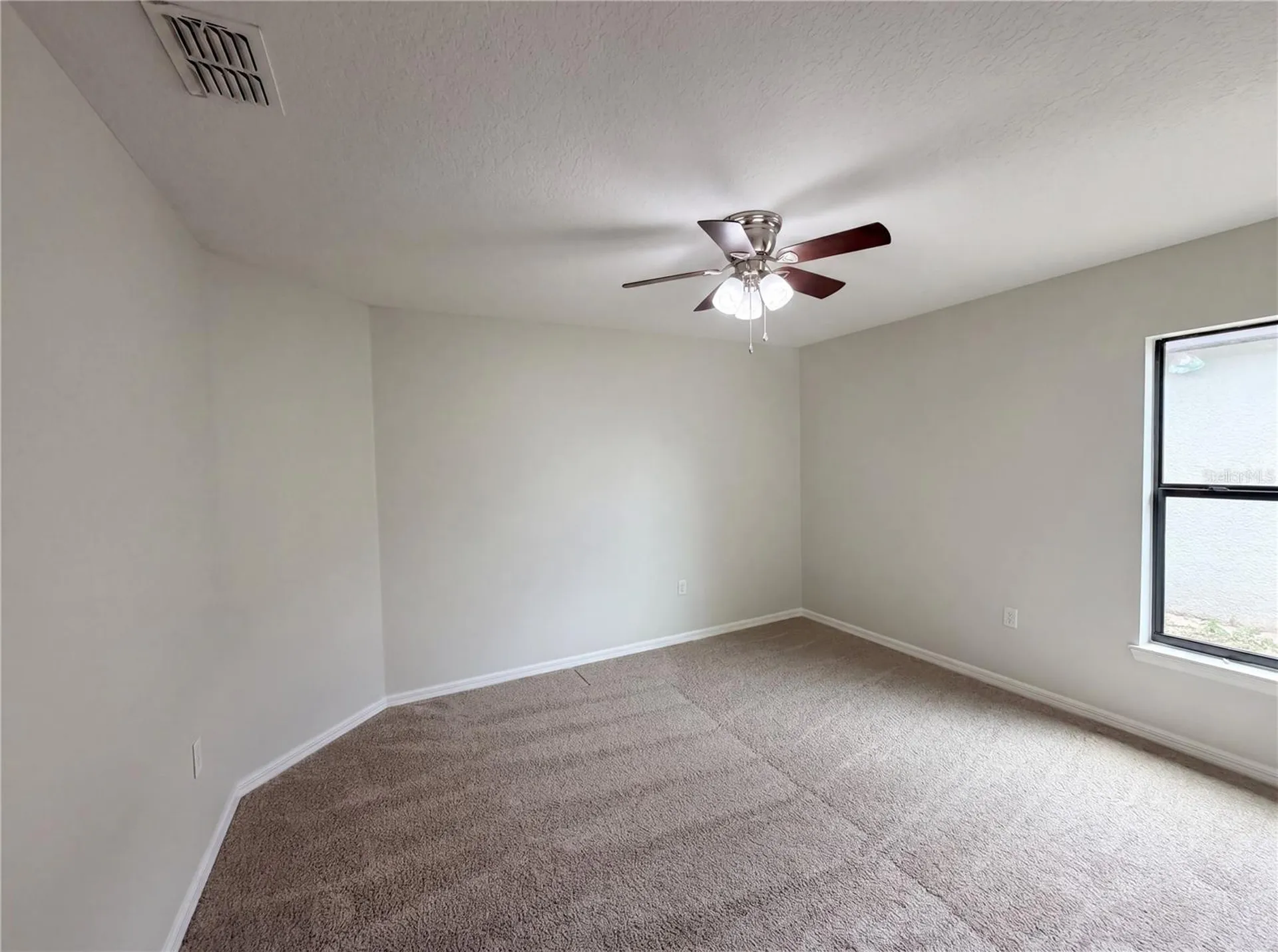 2440 Bracknell Forest Trail Tavares FL 32778
