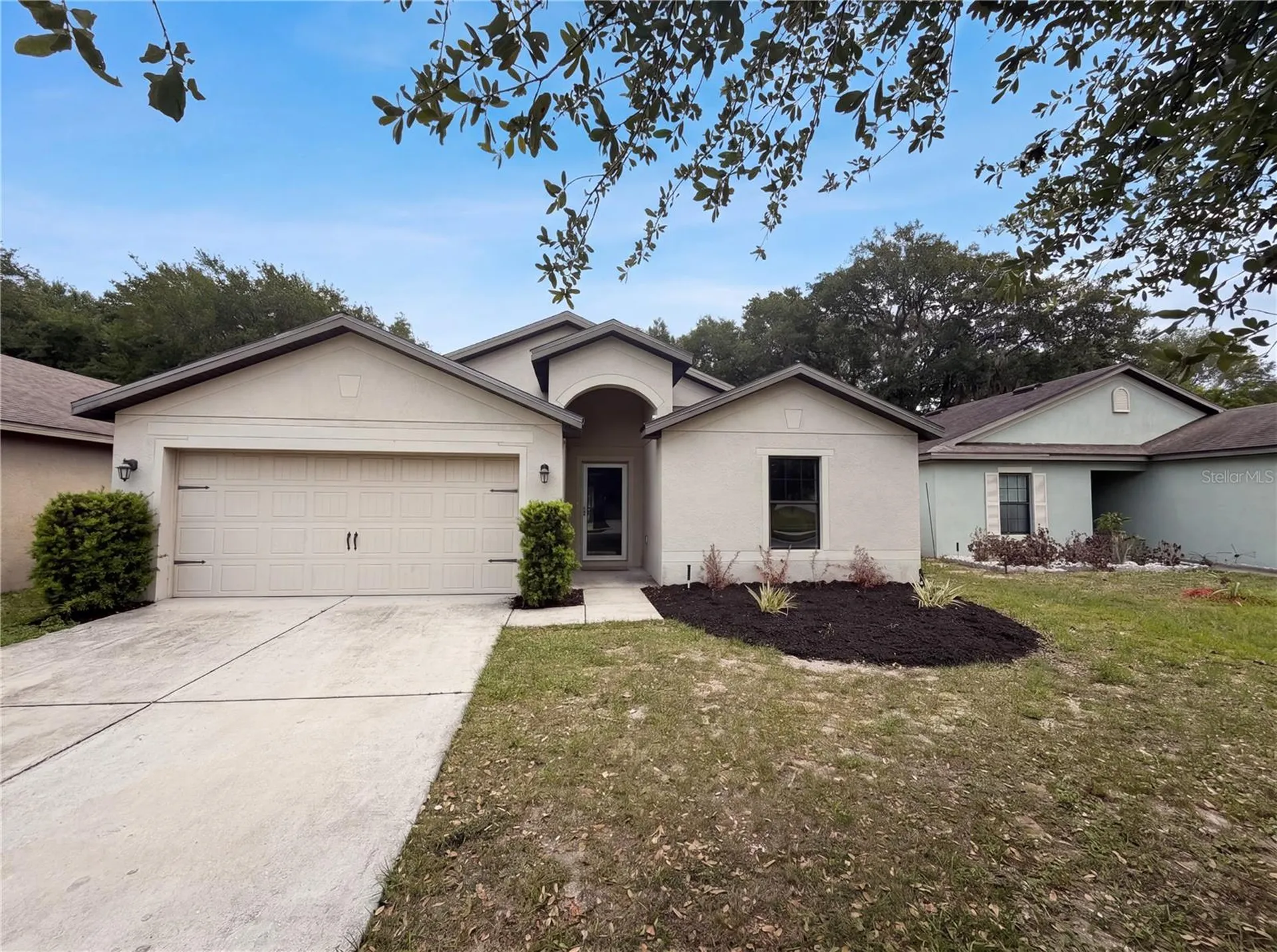 2440 Bracknell Forest Trail Tavares FL 32778