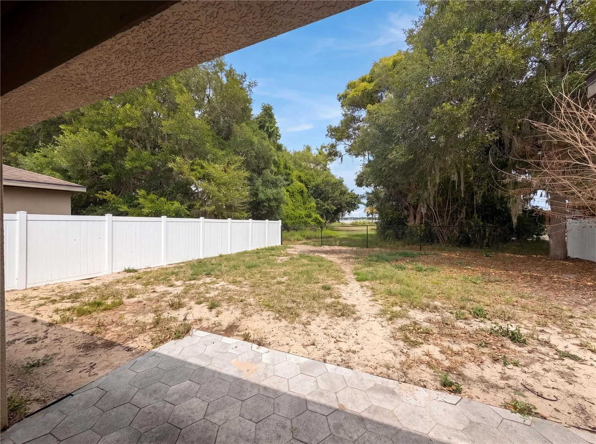 2440 Bracknell Forest Trail Tavares FL 32778