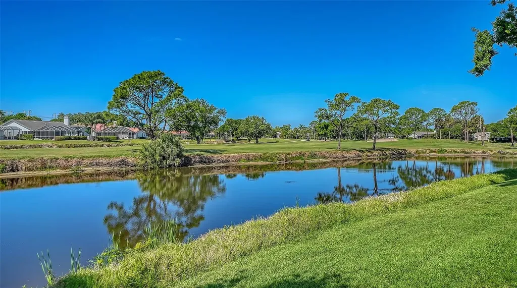 2869 Sandringham Place Sarasota FL 34235