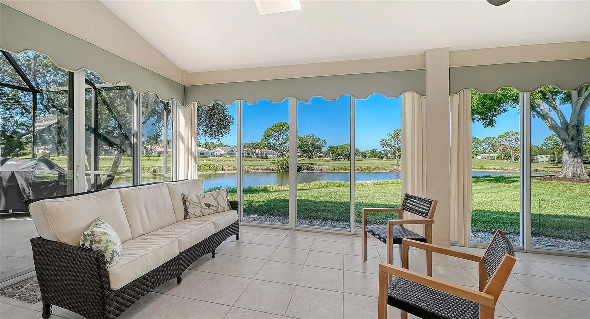 2869 Sandringham Place Sarasota FL 34235
