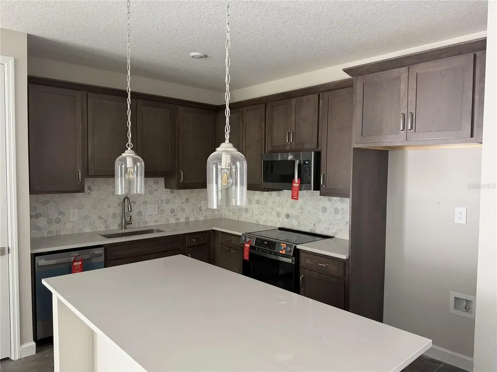 7518 Deer Valley Circle Tampa FL 33635