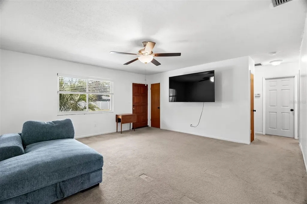 8173 55th Street N Pinellas Park FL 33781