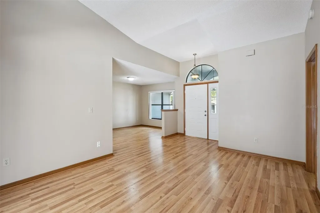 1073 Bent Way Court Apopka FL 32703