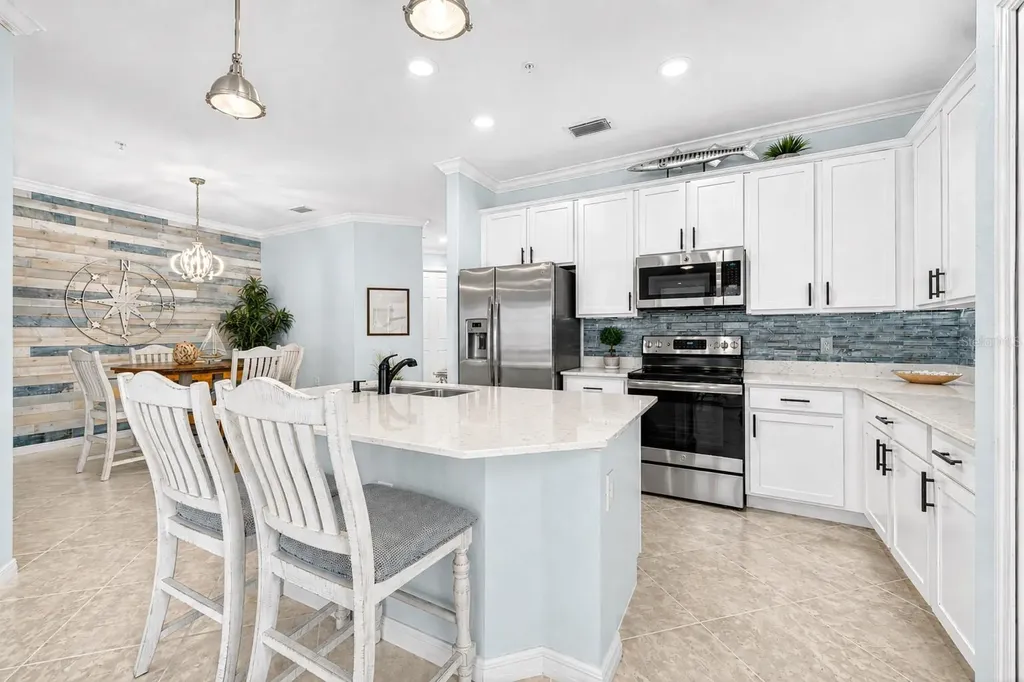 1020 Tidewater Shores Loop Bradenton FL 34208