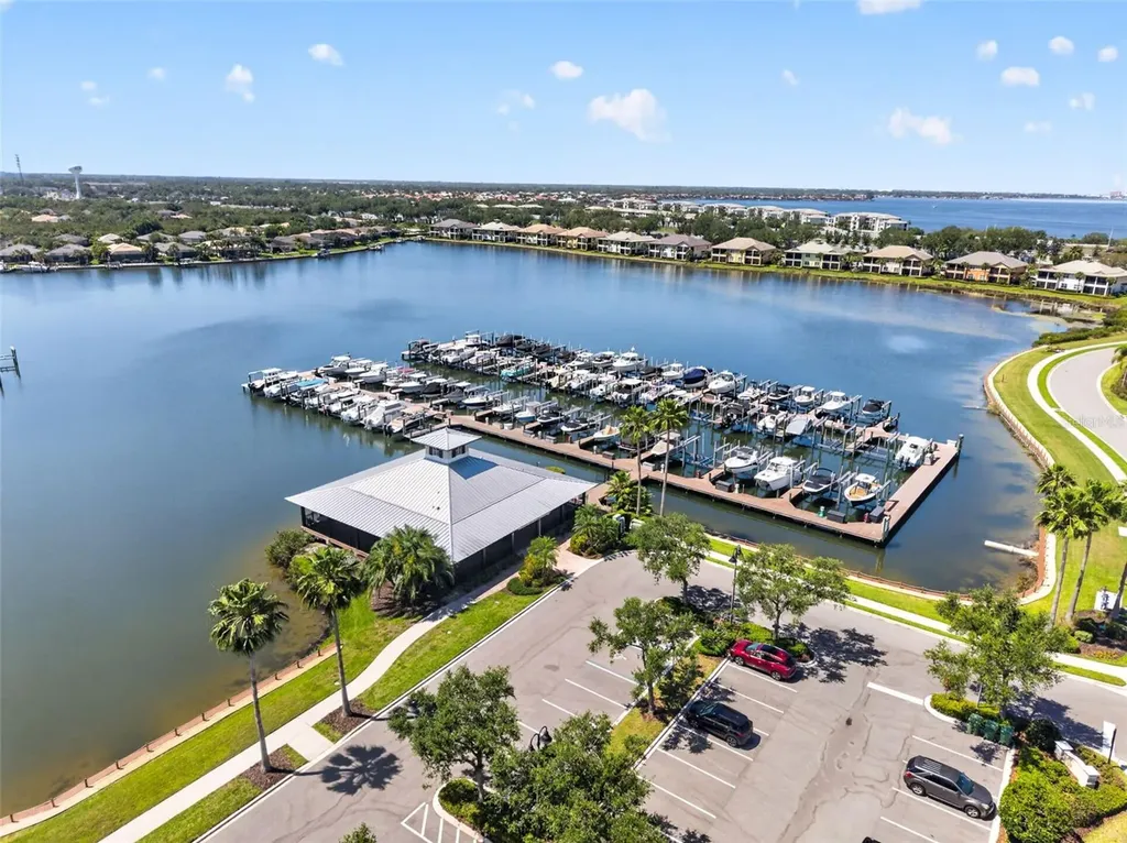 1020 Tidewater Shores Loop Bradenton FL 34208