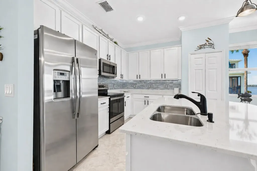 1020 Tidewater Shores Loop Bradenton FL 34208