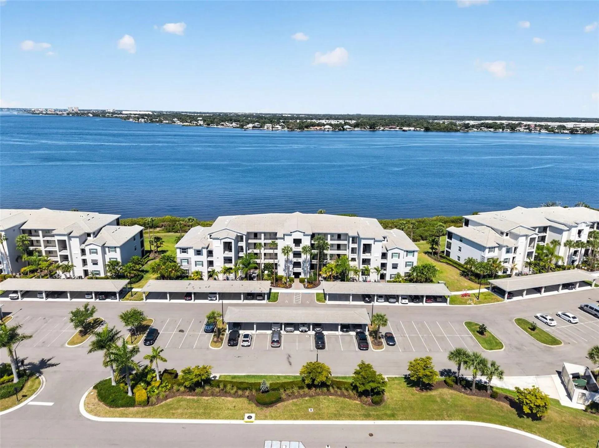 1020 Tidewater Shores Loop Bradenton FL 34208