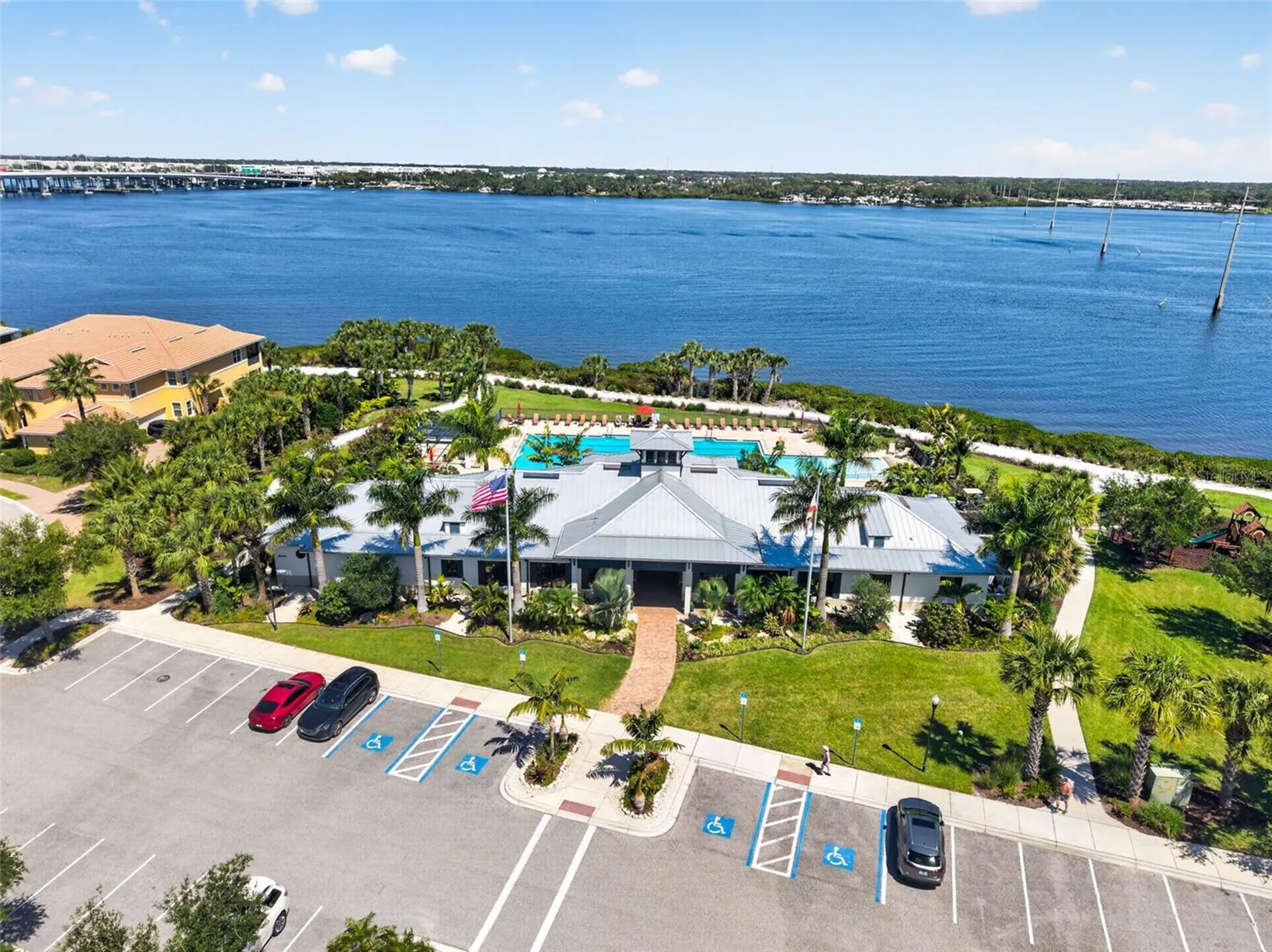 1020 Tidewater Shores Loop Bradenton FL 34208
