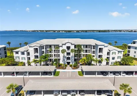 1020 Tidewater Shores Loop Bradenton FL 34208