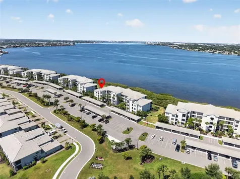 1020 Tidewater Shores Loop Bradenton FL 34208