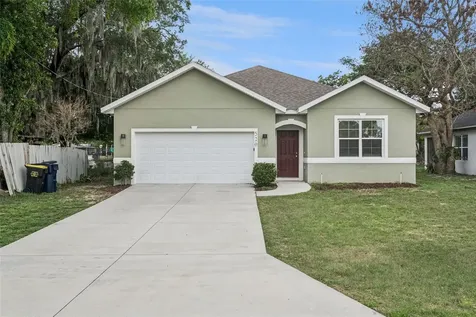 520 Lemon Street Auburndale FL 33823