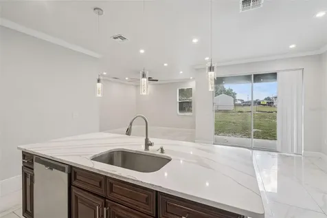 520 Lemon Street Auburndale FL 33823