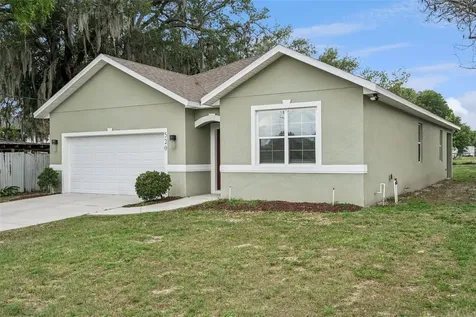 520 Lemon Street Auburndale FL 33823