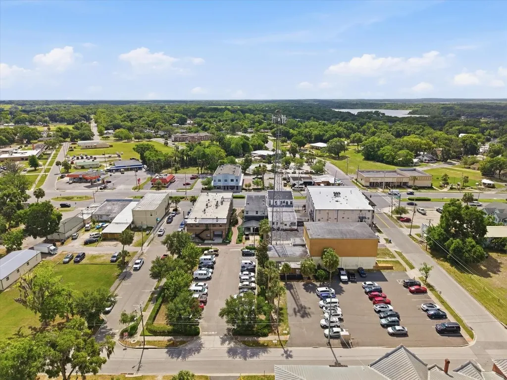 61 N Central Avenue Umatilla FL 32784