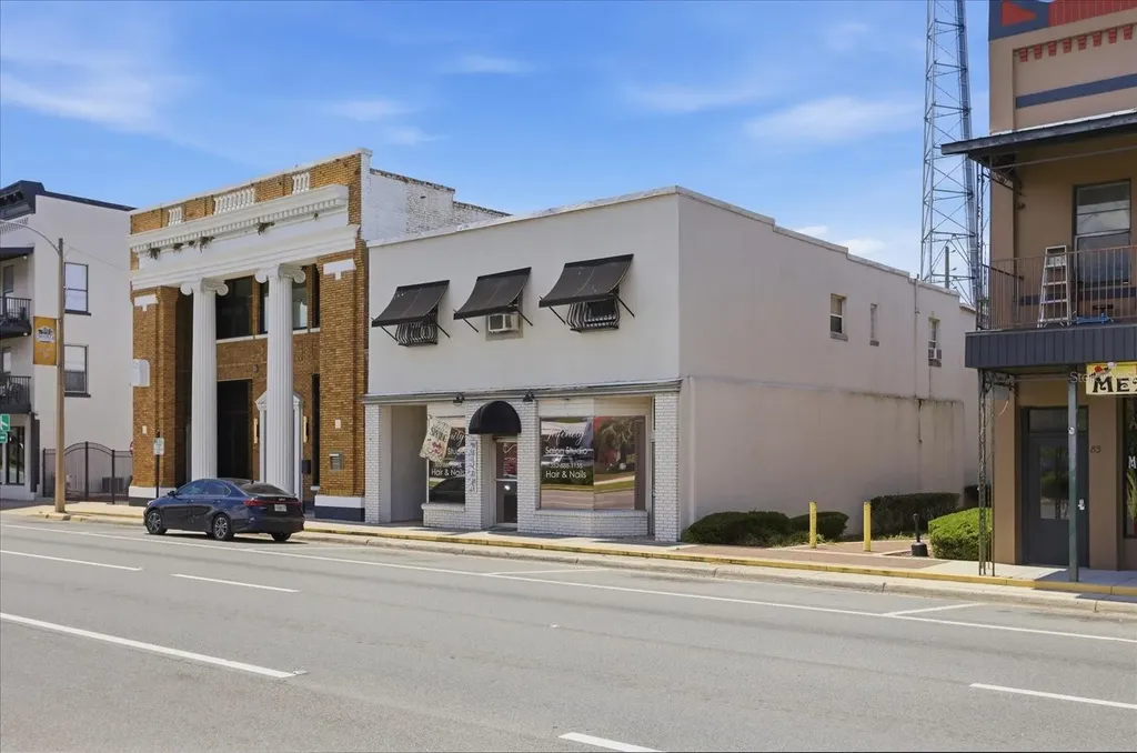 61 N Central Avenue Umatilla FL 32784