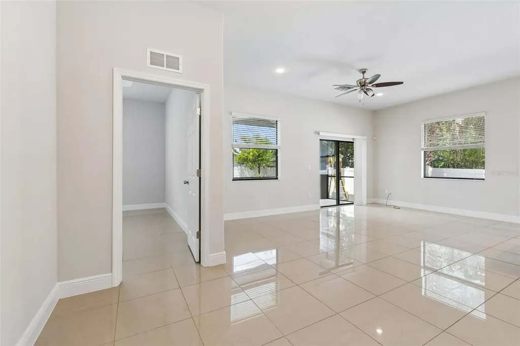 2311 W Aileen Street Tampa FL 33607