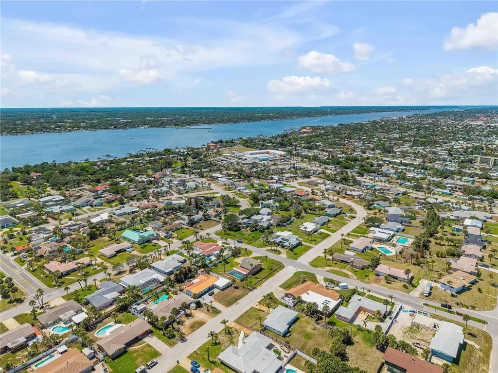 401 Driftwood Avenue Daytona Beach FL 32118