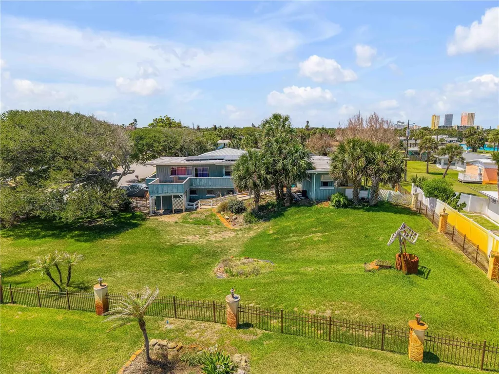 401 Driftwood Avenue Daytona Beach FL 32118