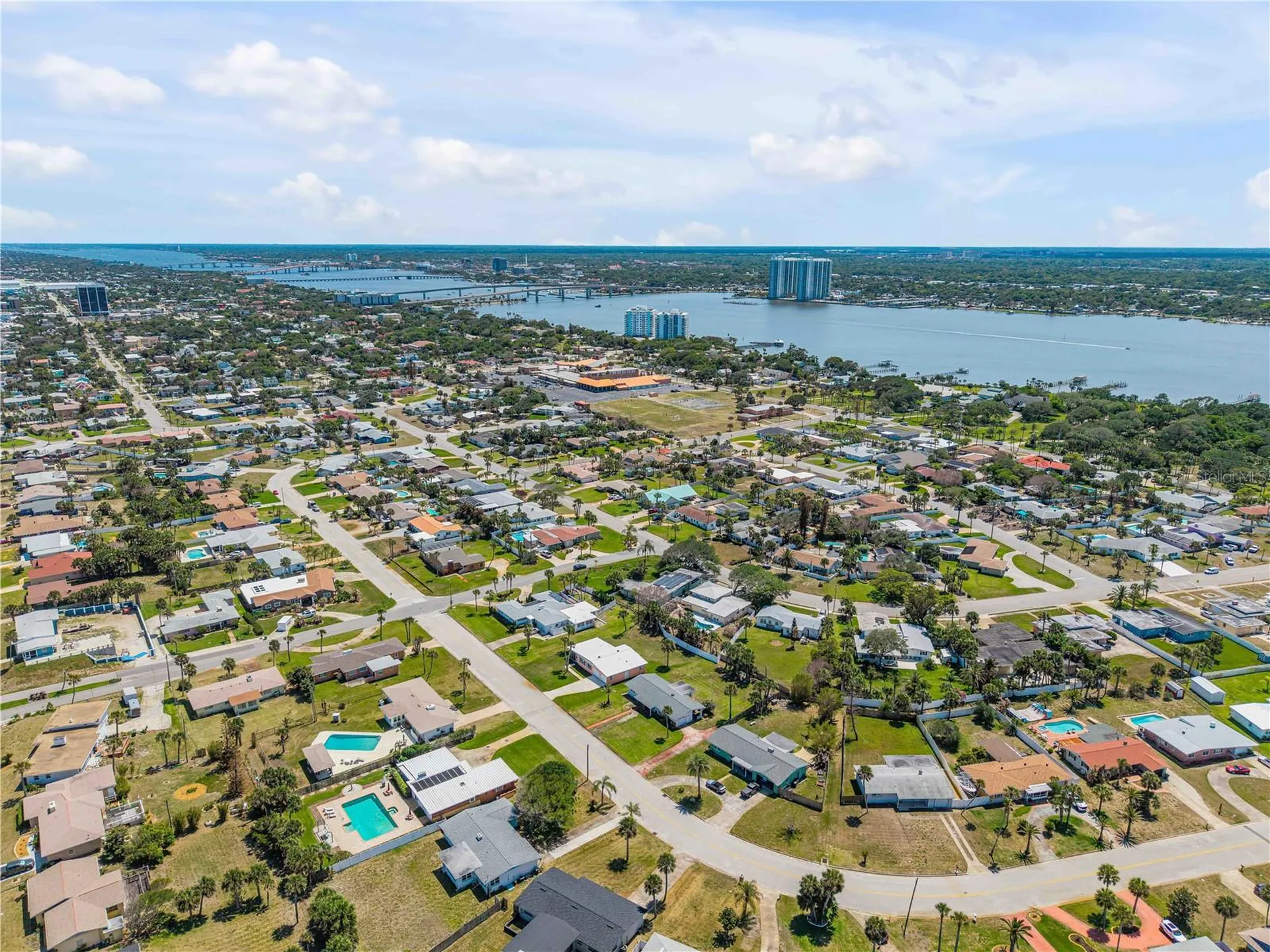 401 Driftwood Avenue Daytona Beach FL 32118