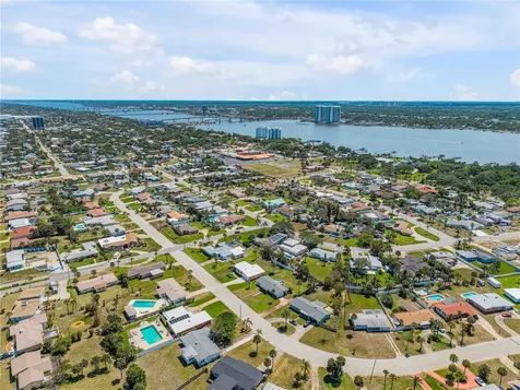 401 Driftwood Avenue Daytona Beach FL 32118