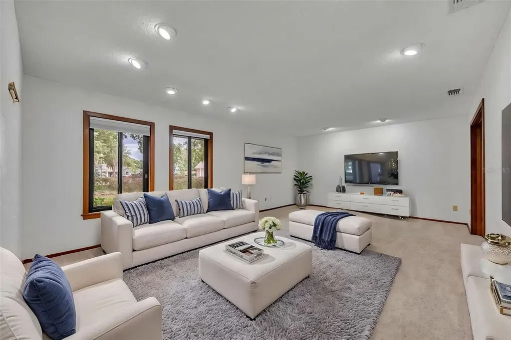 1001 Versailles Court Maitland FL 32751