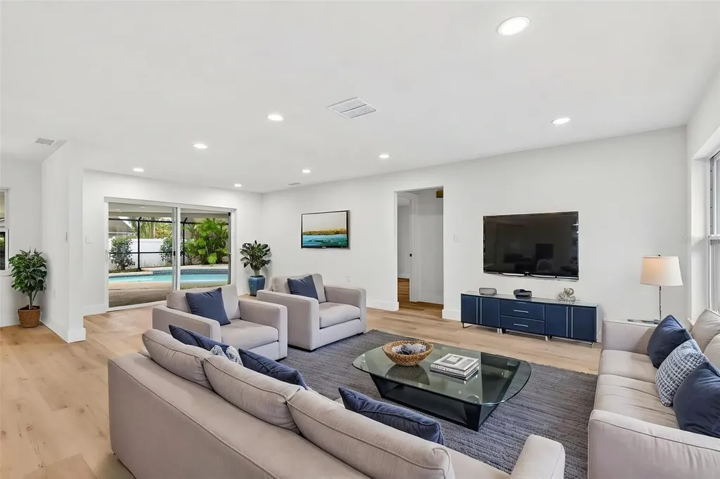 3041 Oak Cove Drive Clearwater FL 33759